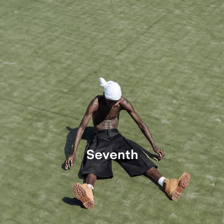 Field-side sportswear story